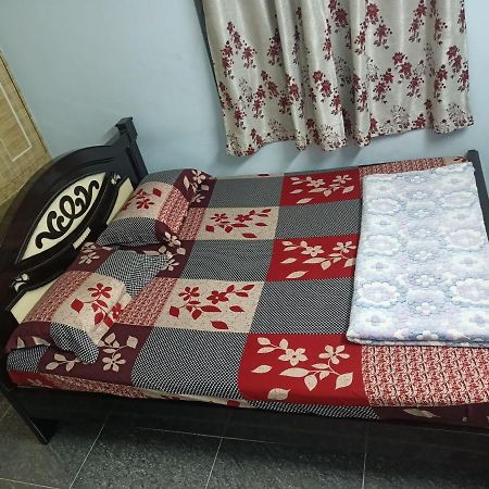 Advik Homestays Tirupati Bagian luar foto
