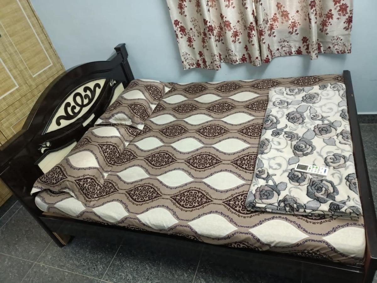 Advik Homestays Tirupati Bagian luar foto