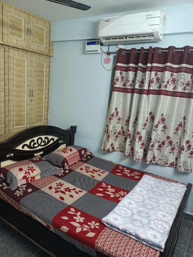 Advik Homestays Tirupati Bagian luar foto