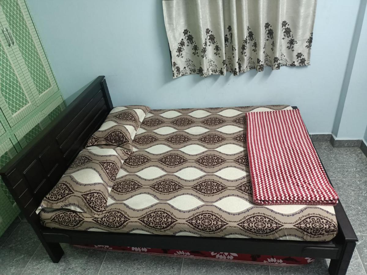 Advik Homestays Tirupati Bagian luar foto
