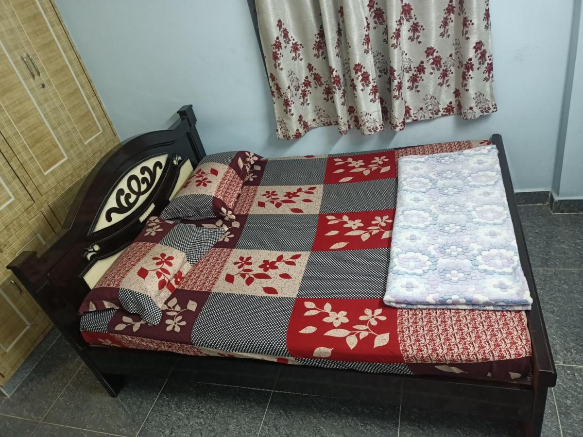 Advik Homestays Tirupati Bagian luar foto